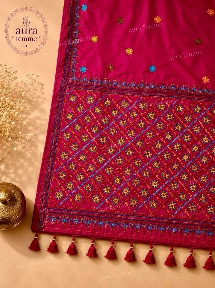 Fuchsia Color Silk hand stiched Saree w/ Tassels | Women Unstitched blouse