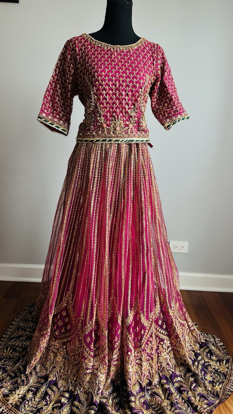 Pink Net sequence and stone work lehnga. #pakistani #lehnga #weddinglehnga
