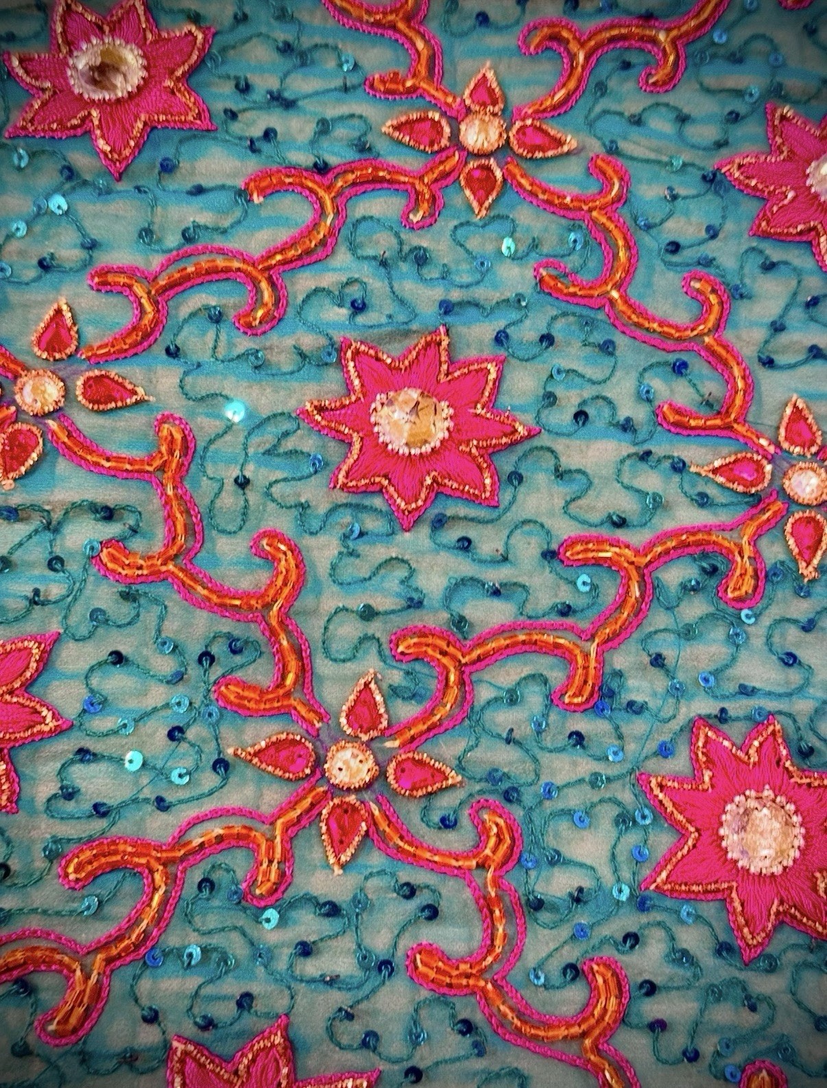 Vintage KELVIN Georgette Sari Turquoise/Fuchsia Embroidered Mukaish 48x 180″