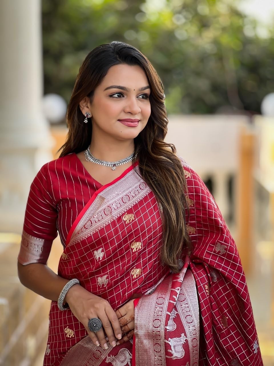 Women’s Beautiful Soft Silk Zari Weaving Saree With Blouse