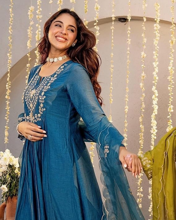 Nermosa Women Embroidery Solid A-Line Kurta and Pant Set with Dupatta