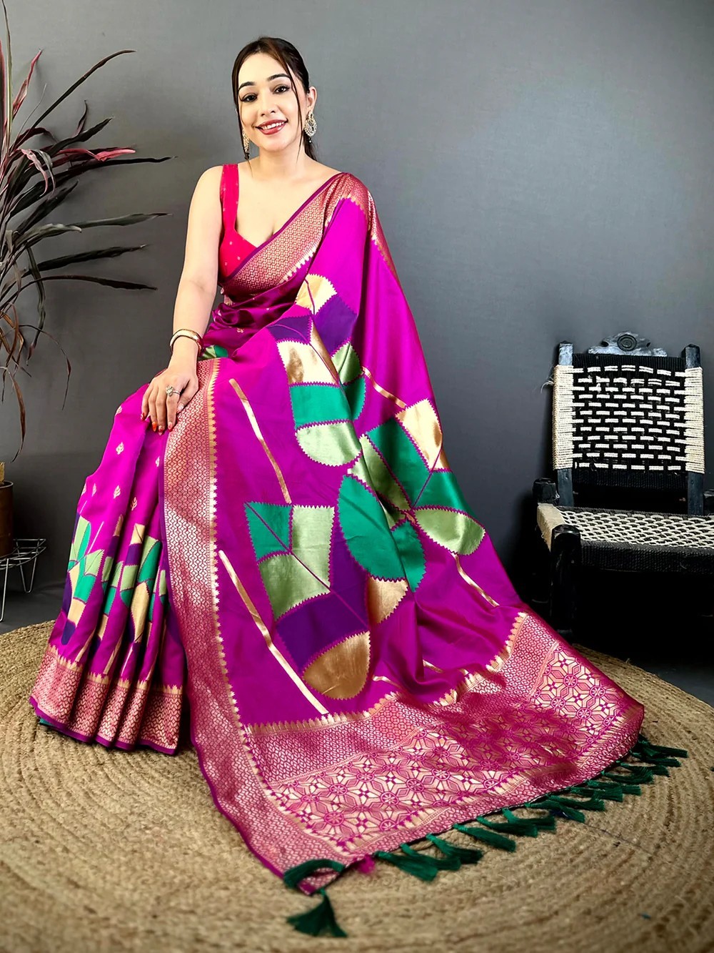 Pink Women Saree Banarasi Katan Silk Meenakari Gold Zari Work With Blouse