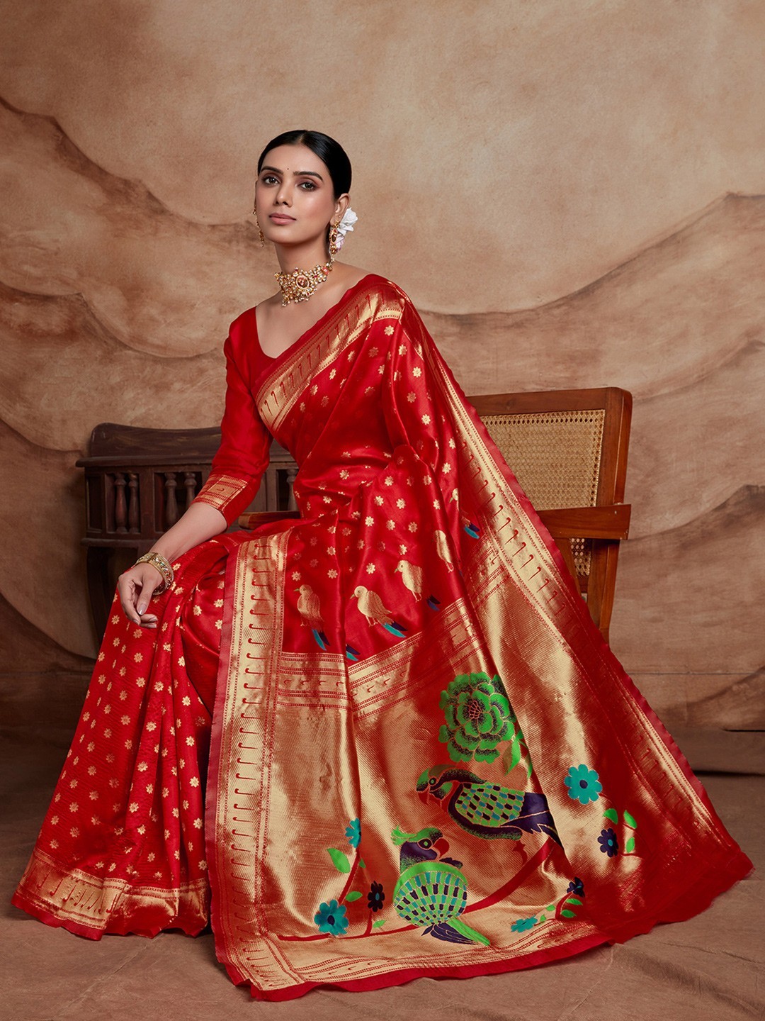 Ethnic Motifs Silk Blend Woven Paithani Saree with Blouse Piece