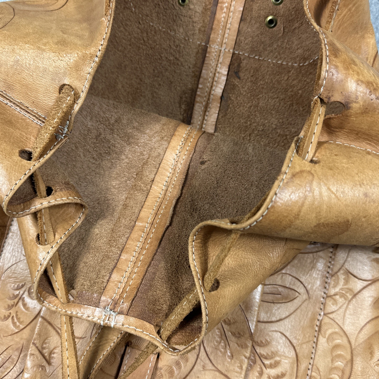 Vintage Leather Backpack Large Adjustable Made in PARAGUAY Bucket Tan Embossed