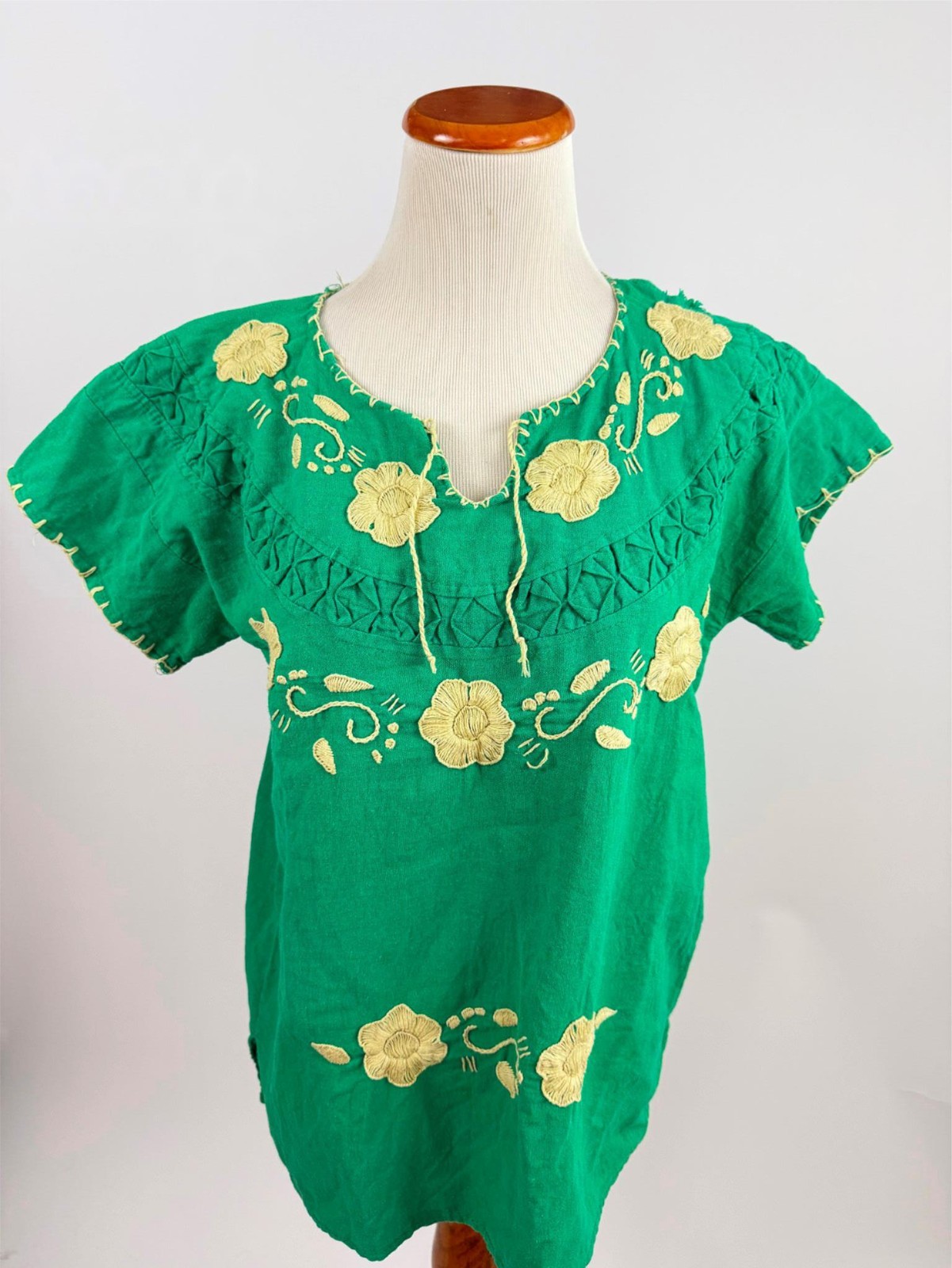 Green cotton hand embroidered MEXICAN peasant top Women’s M