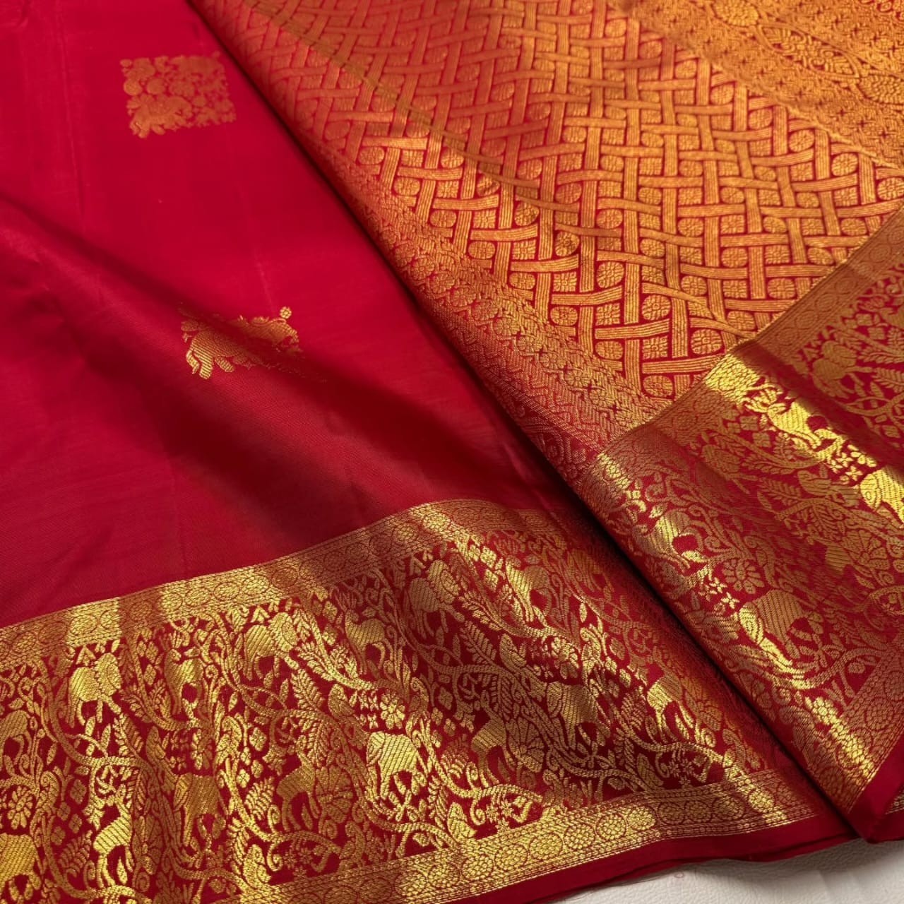 New Stylish Saree – Traditional Indian Wedding & Festival Wear Saree for Women