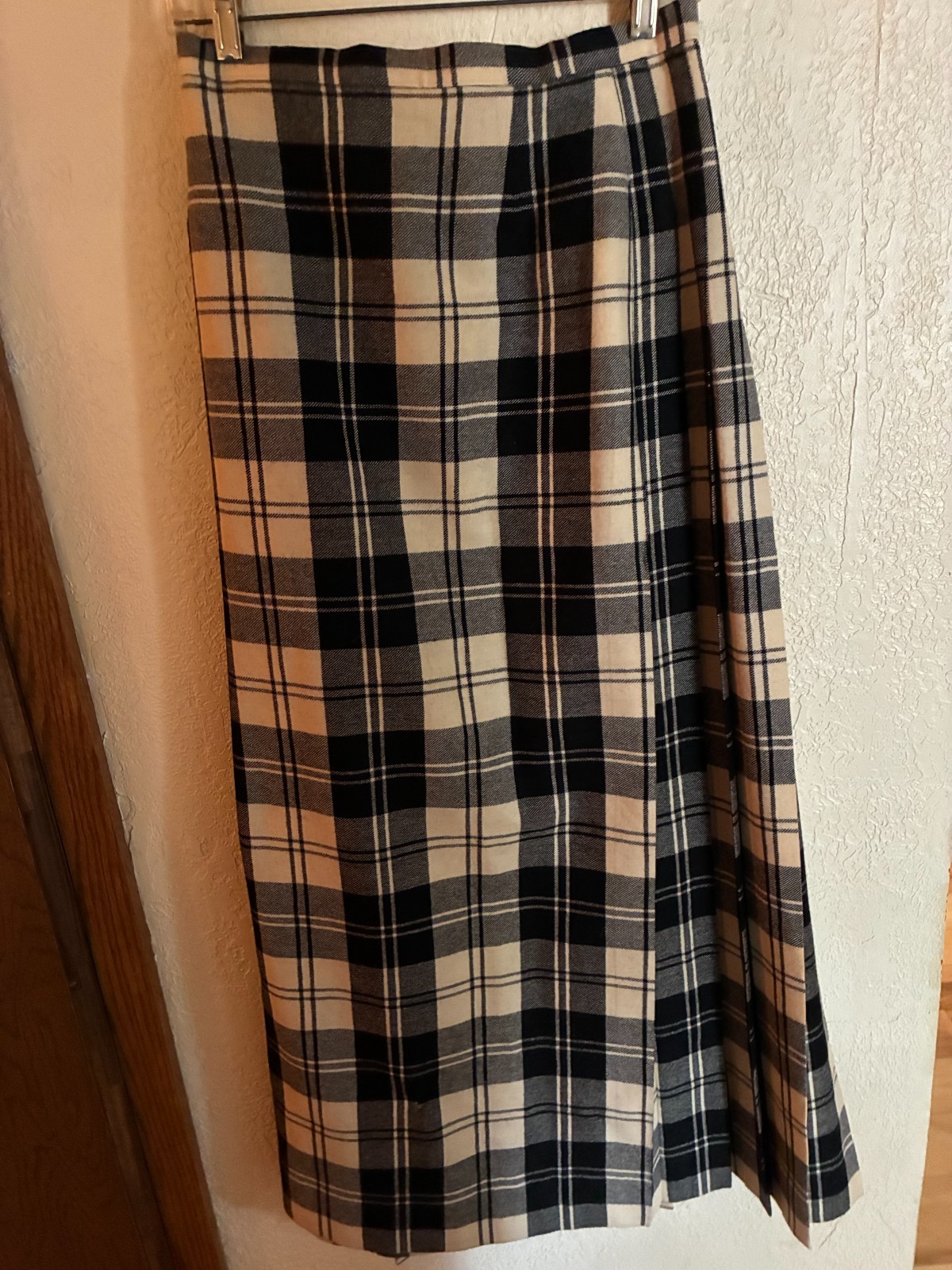 Vntg Hector Russell Tartan Kilt Skirt Made in Scotland Pure New Wool 27-29 Waist