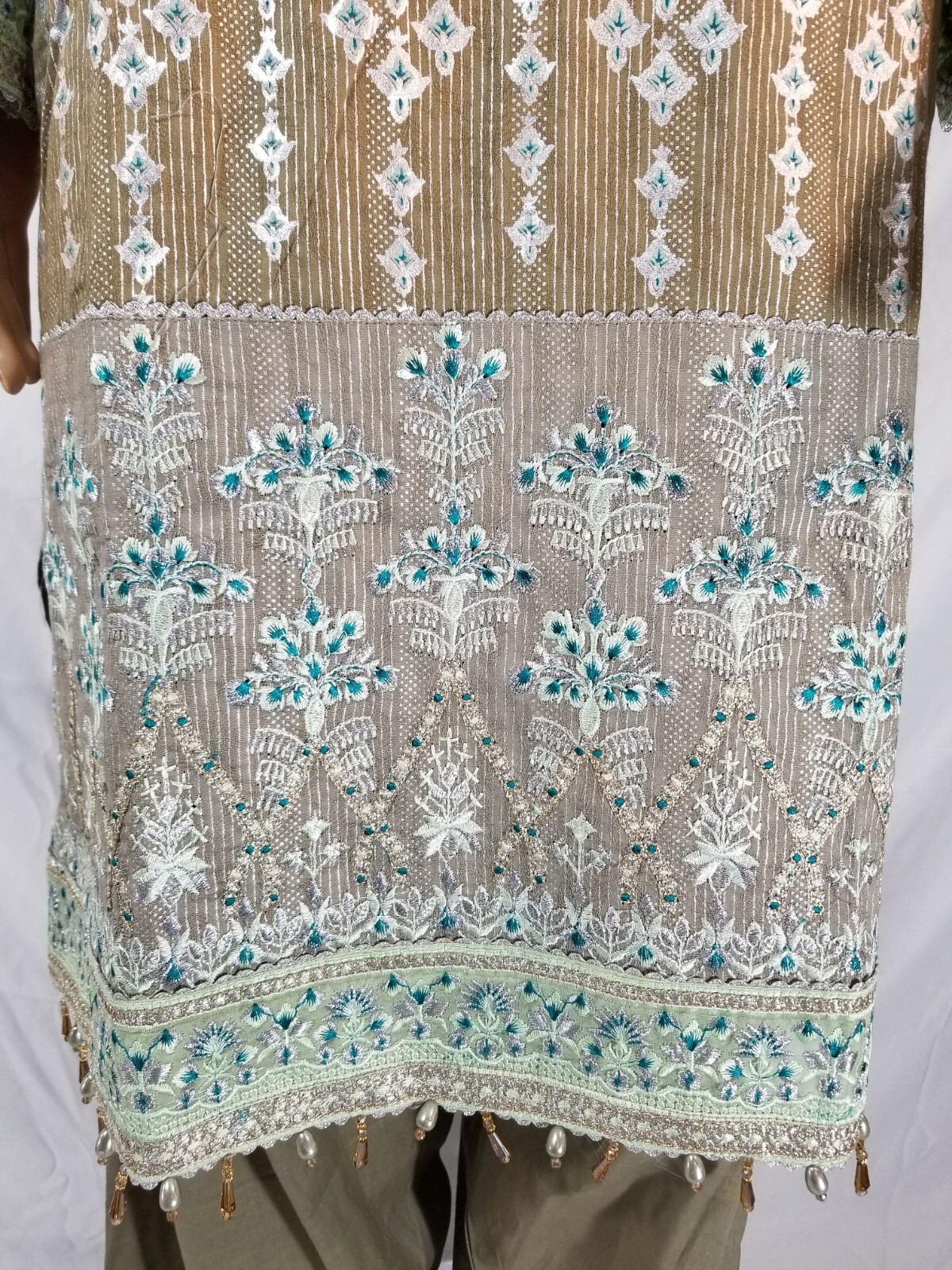 SemiFormal Jacquard Cotton Broshia Embroidered 3PC Shalwar Kameez Pakistani L/43