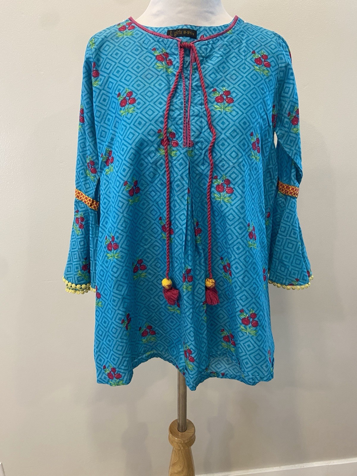 J.Girls Modern Kurta Size 8-9 Girls Flare Sleeves Nice Print Blue
