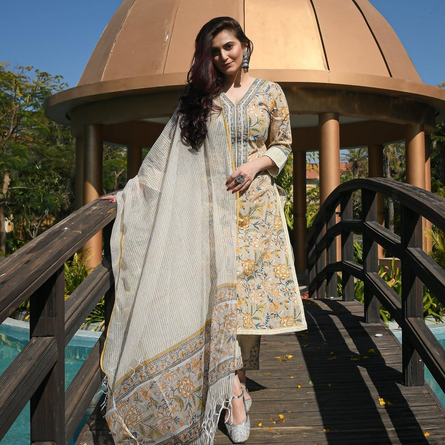 Women Viscose Kalmkari Printed Kurta Pant With Dupatta