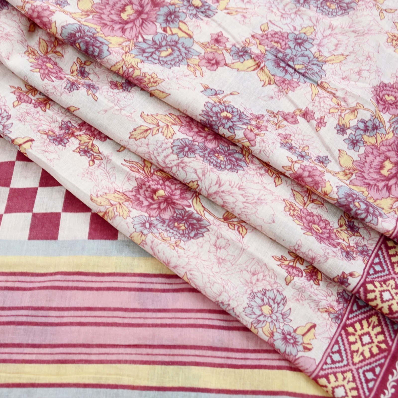 Vintage Sari Ivory & Pink Printed Blend Cotton Saree Craft Fabric 5Yd Soft Sewi