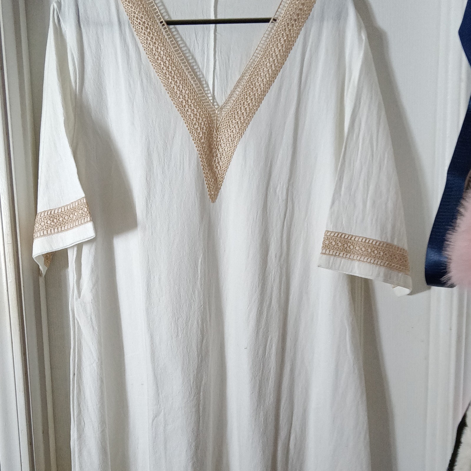 Unisex Adult Cotton Woven Kaftan, White/Gold V-Neck Short Sleeve, 2XL