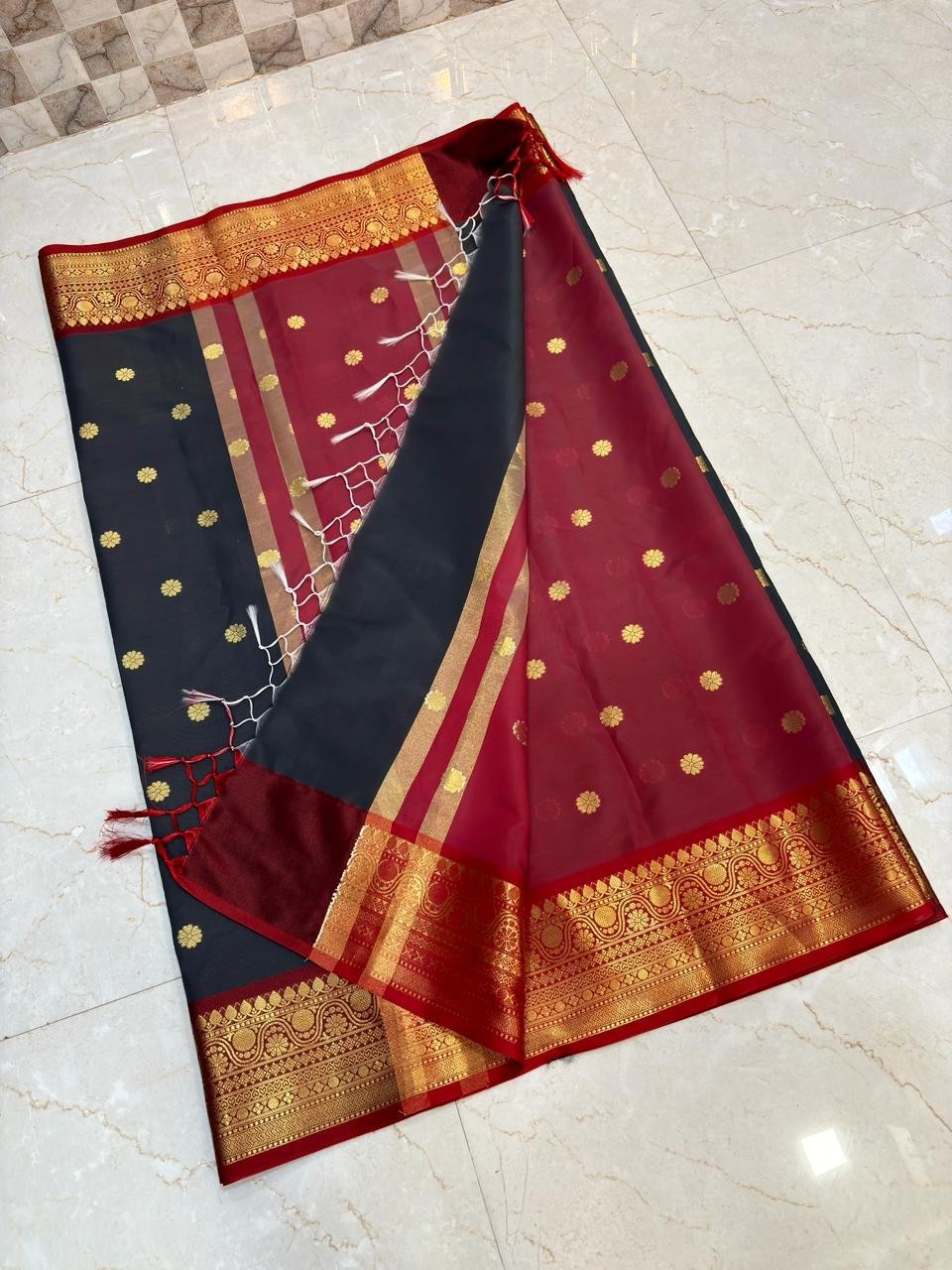 Banarasi Semi Katan Silk Saree Golden Zari Weaving Booti Contrast Border Sari