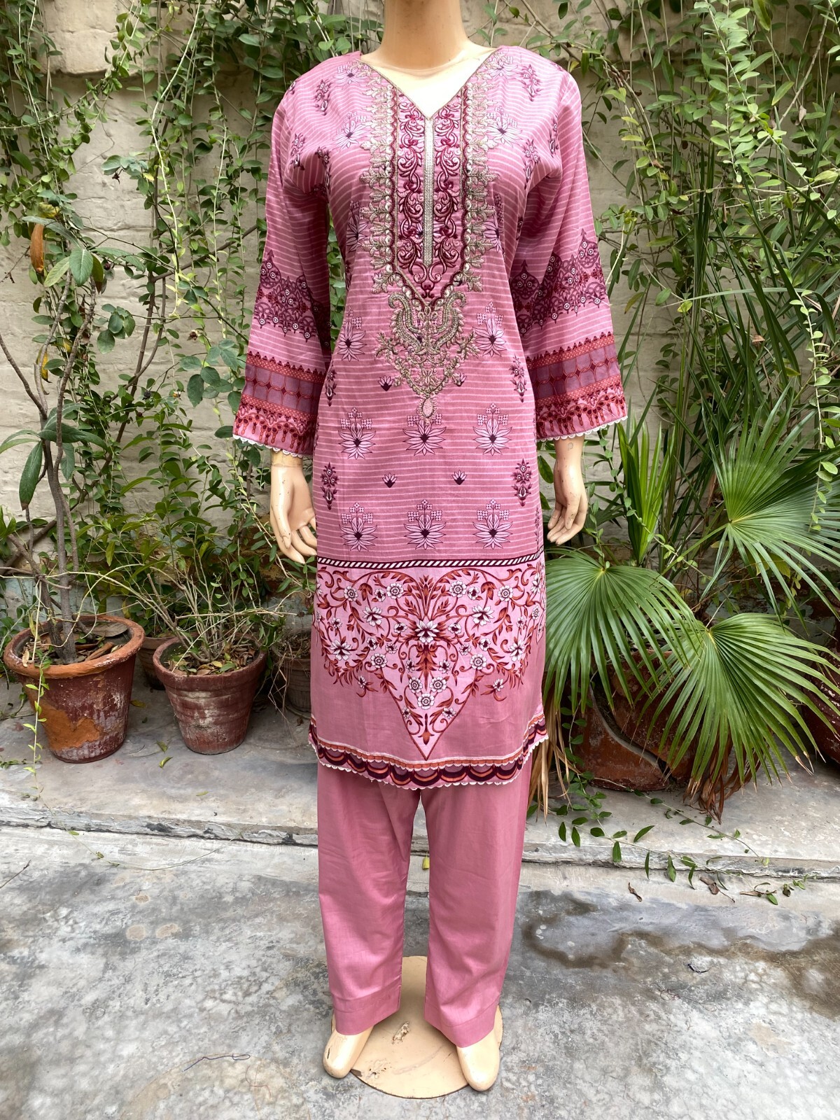 Pakistani Tea Pink Printed Straight Shirt 3-PCS Lawn Suit / Threadwork ,XL #2