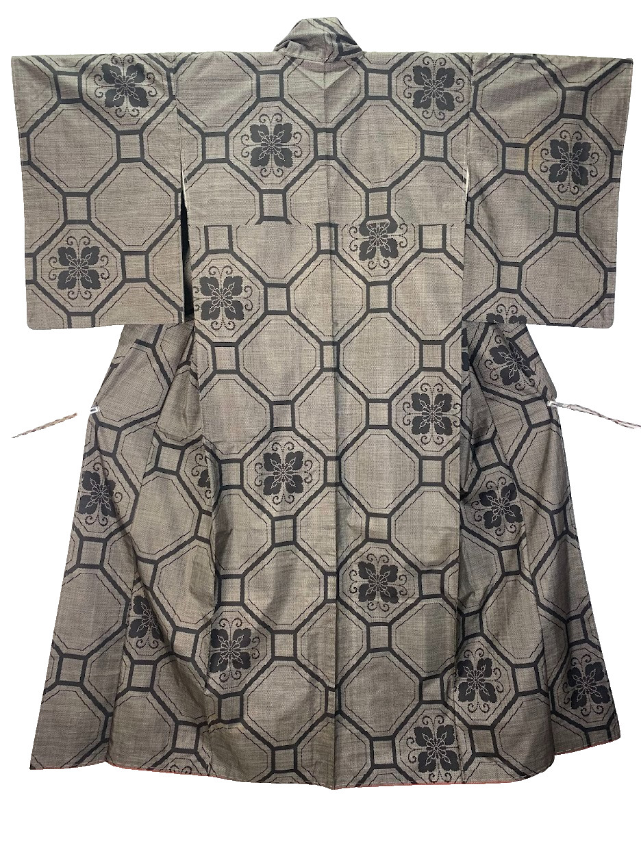 Vintage Mud-Dyed Oshima Tsumugi Japan Kimono Pure Silk Floral Pattern Certified