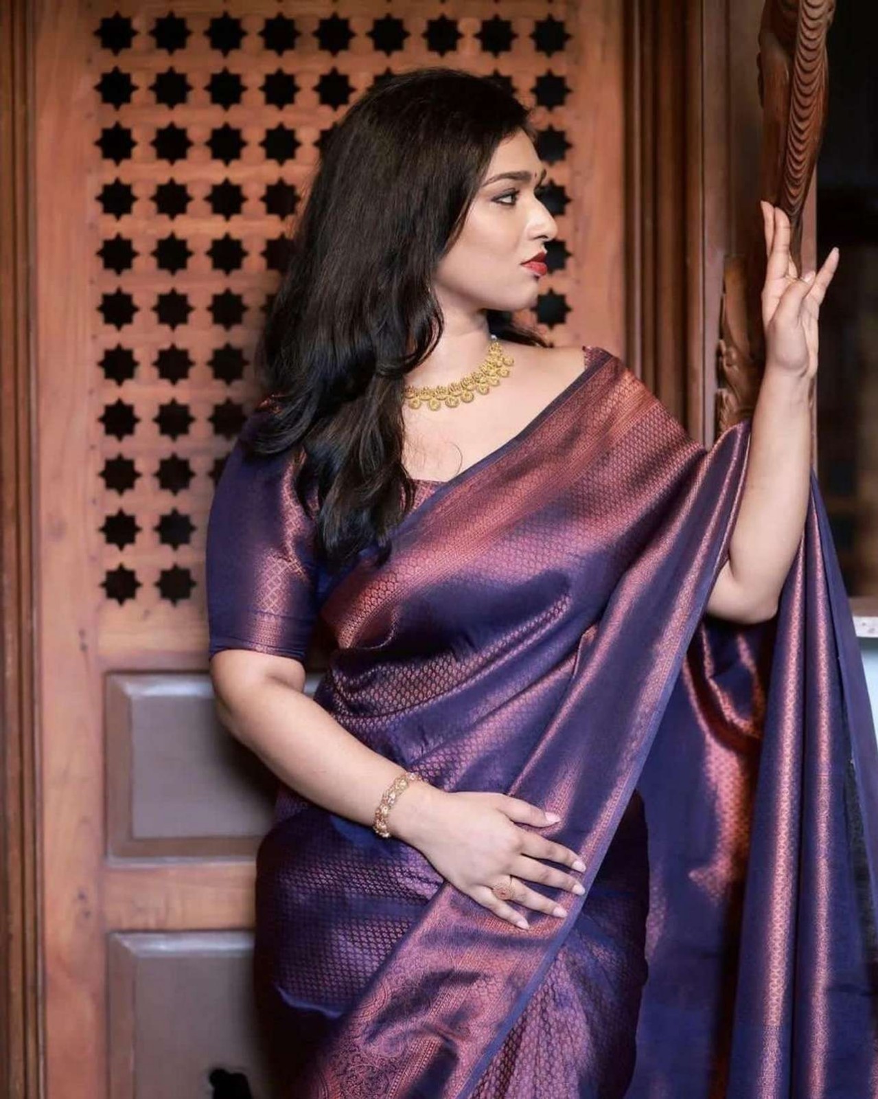 FASHION Woven FASHION Woven Silk, Art Silk Saree with Unstitched Blouse (Purple)
