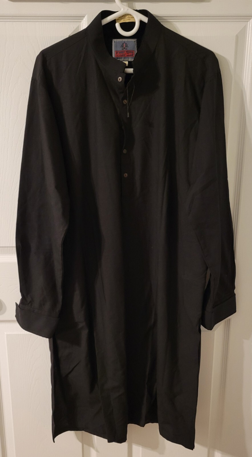 Pakistani Kurta Pajama Men’s Stitched from Amir Adnan Size: Large