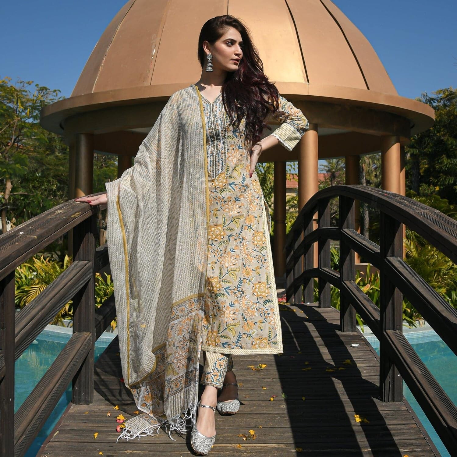Women Viscose Kalmkari Printed Kurta Pant With Dupatta