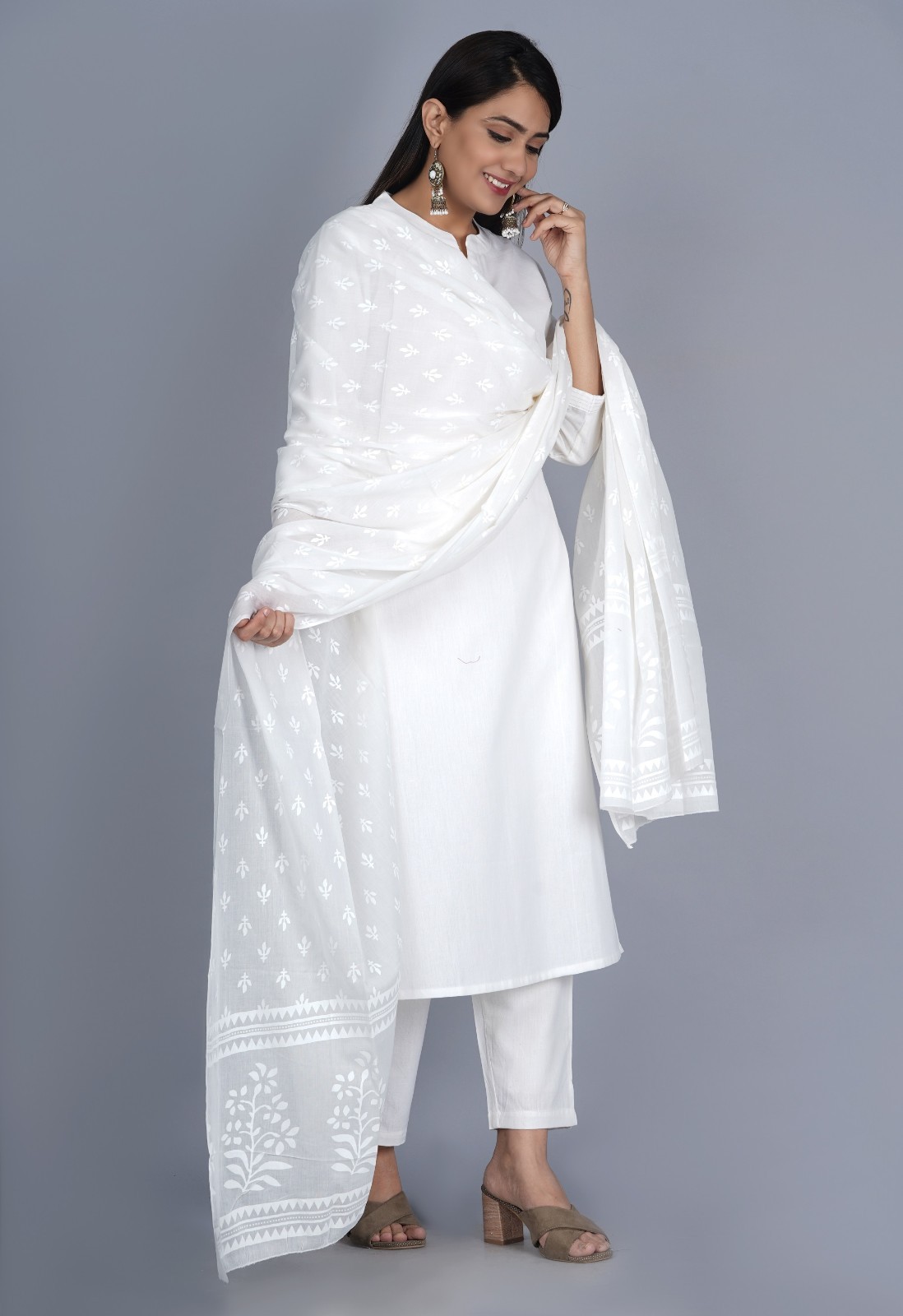 Bollywood Style Women White Cotton Kurta Set with Dupatta