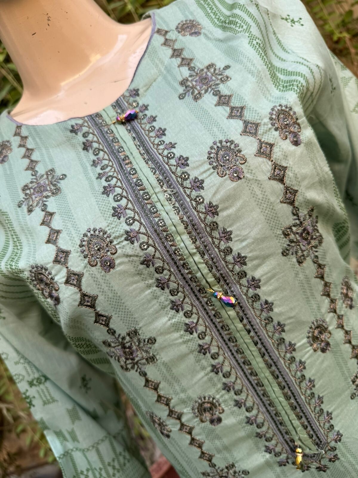 Pakistani Sage Green Printed Straight Shirt 3-PCS Lawn Suit w/ Threadwork ,XL