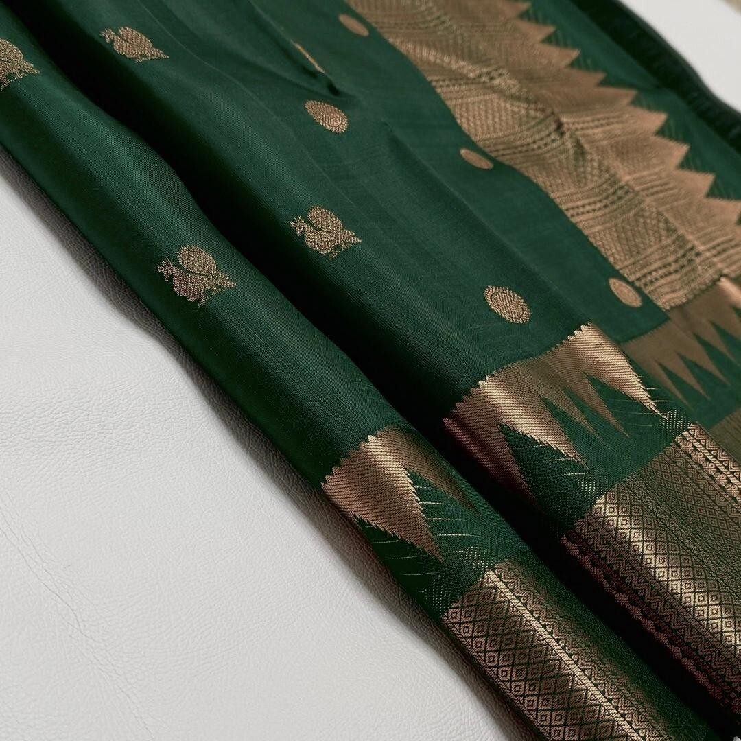 Broder Heavy Style Print Jacquard Women Soft Party Wear Bollywood saree Silk