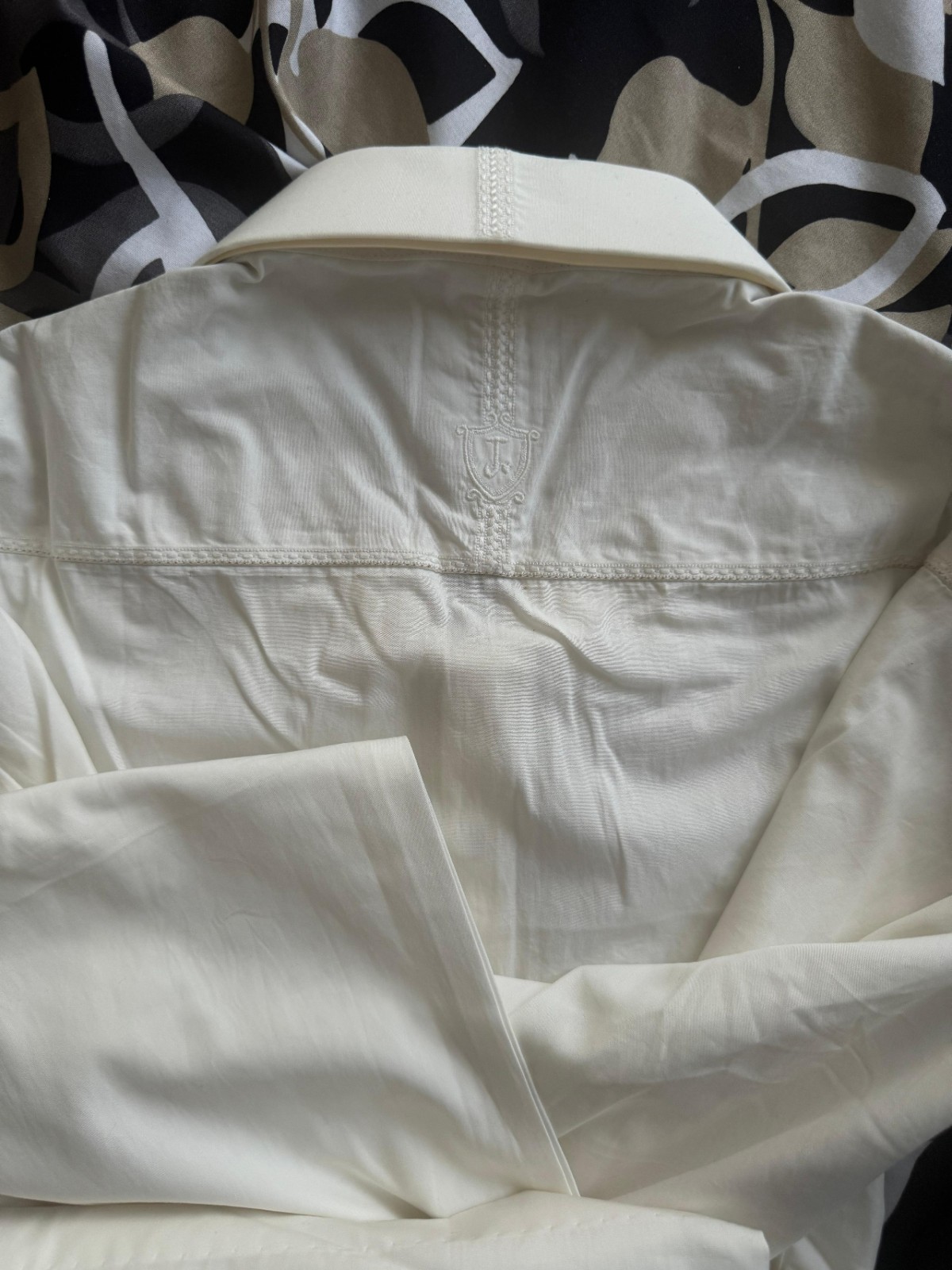 Mens J . Shalwar Kameez For Eid Or Party Wear.