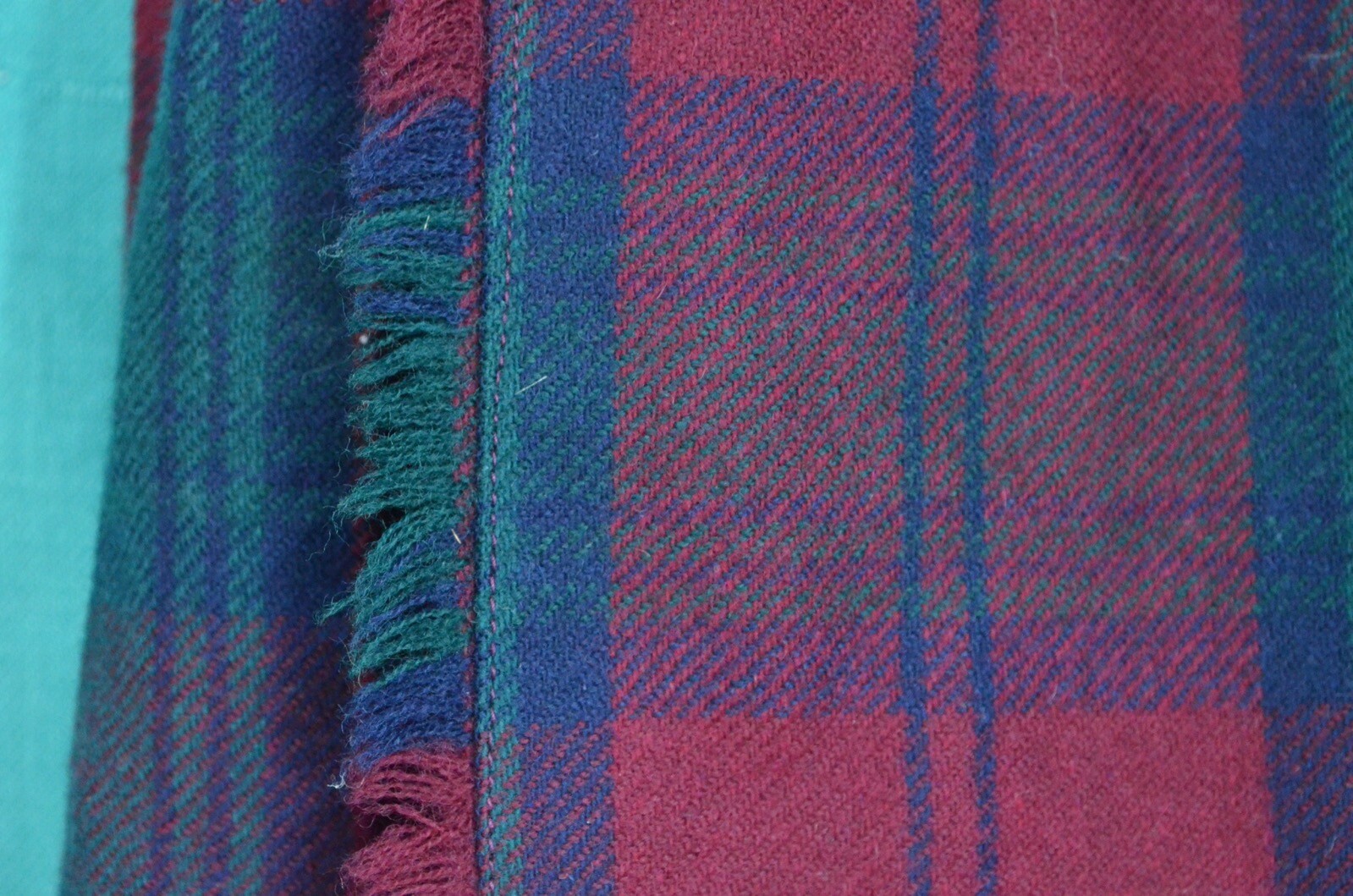 Geoffrey Highland Crafts Scottish Kilt Red Green Tartan Pure New Wool Scotland