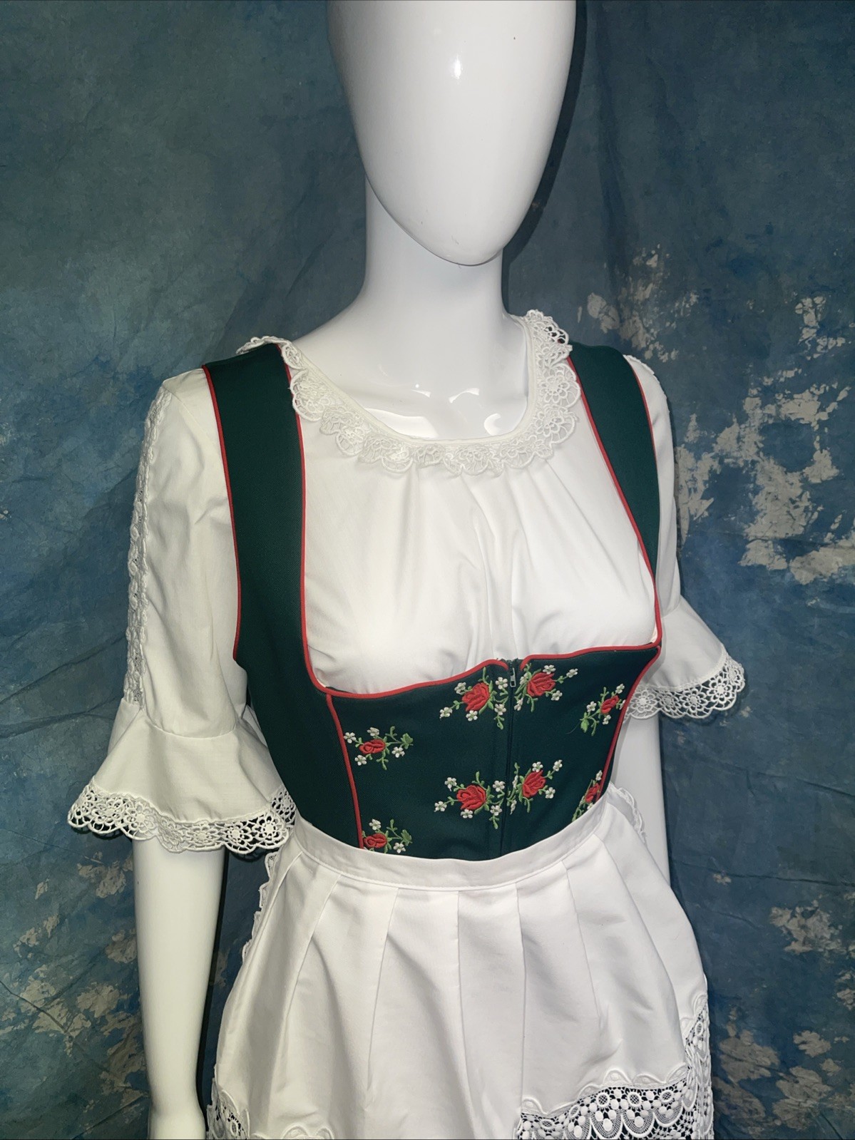 Vintage 1980s 90s 3 Piece Oktoberfest Dirndl Dress by Licht Trachtenhaus | S/M