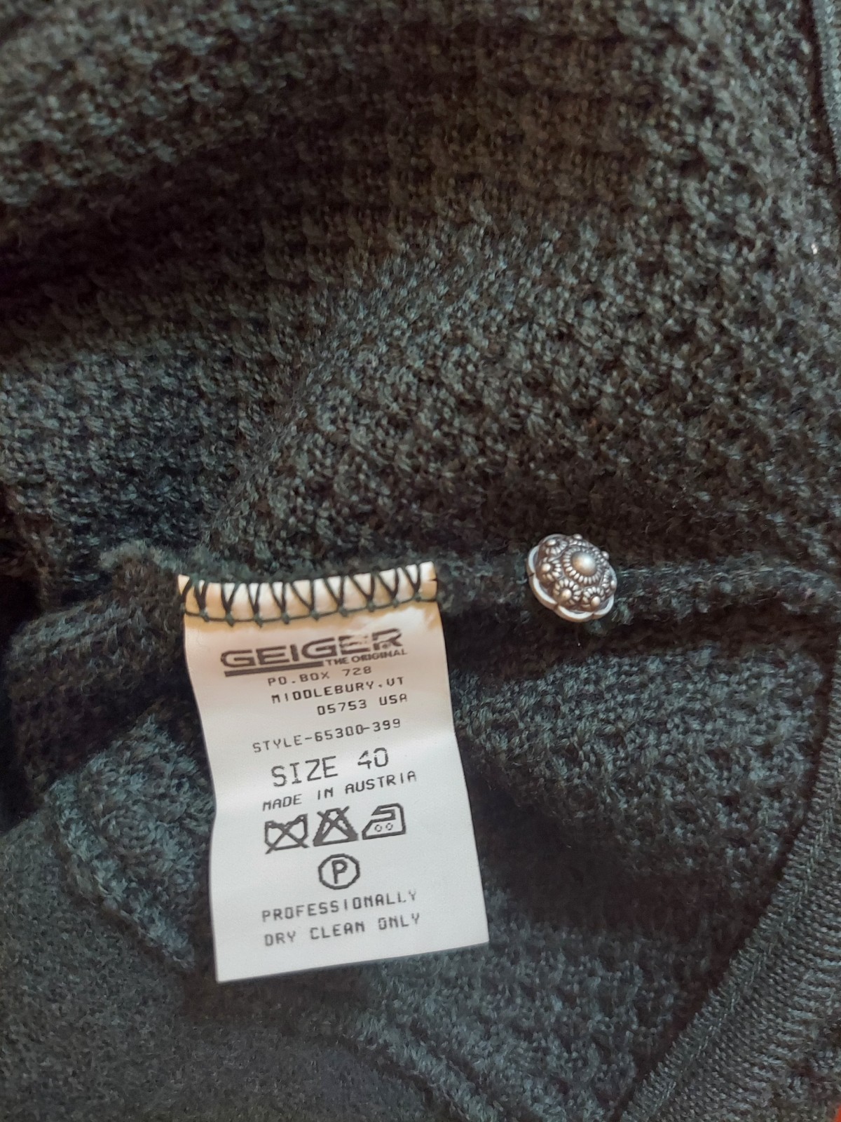 Geiger Austria Sweater Cardigan or Jacket Womens 40/M Green 100% Wool Button up