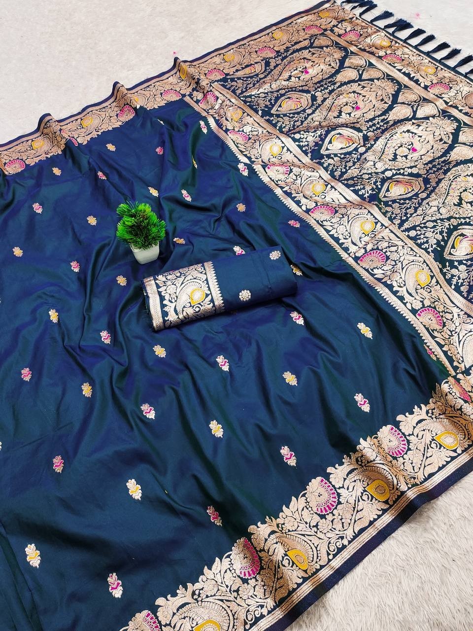 New Designer Soft Banarasi Silk Saree With Blouse For Function & Festival Wear