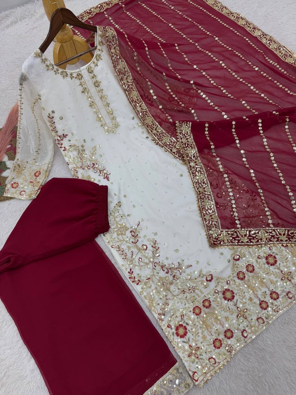 Heavy Reception Wear White Fancy Heavy Silk Salwar Kameez With Dupatta For Women