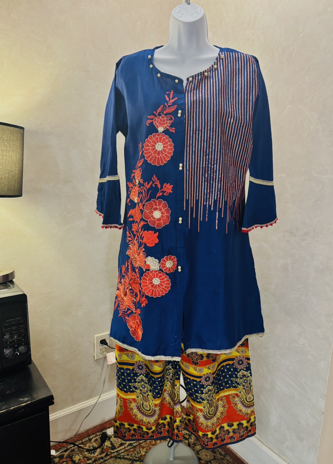 Pakistani Designer Embroidered Cord Set! XL 42
