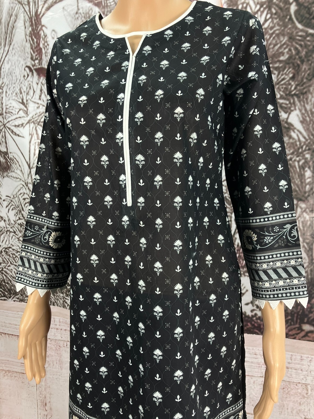 SALINA DIGITAL PREMIUM PRINTED LAWN COLLECTION 3 PIECE SUIT READY TO WEAR