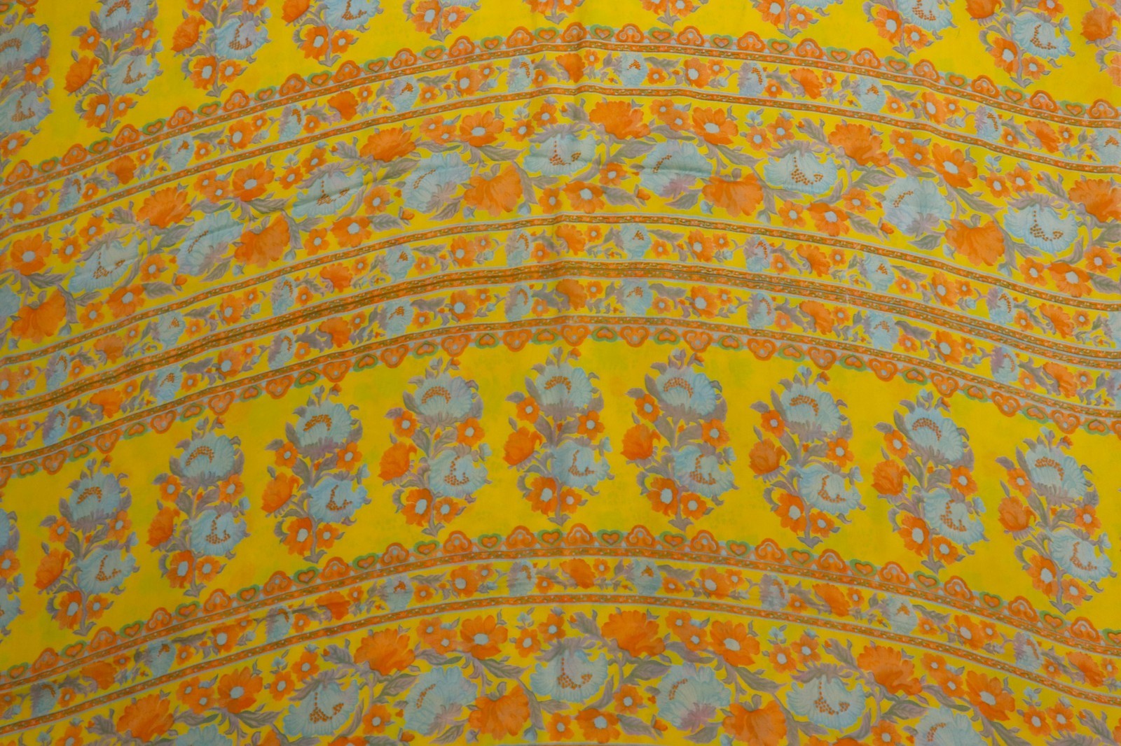 Vintage Chiffon Silk Saree, Lightweight Fabric for DIY & Sewing CS1262