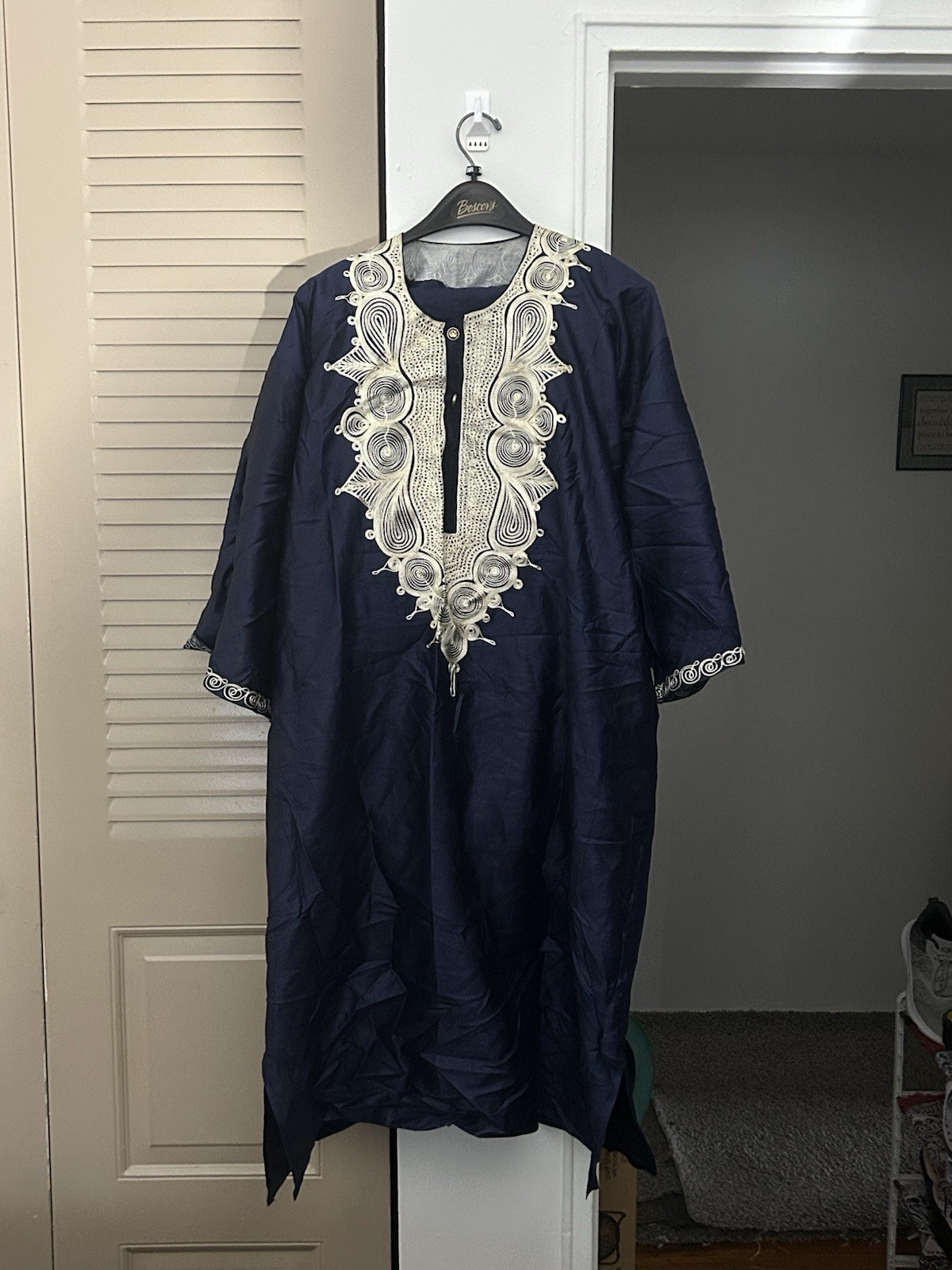 Men’s Extra Large African Embroidered – Navy Blue with White Embroidery