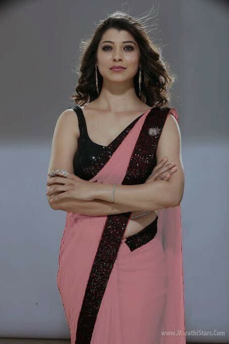 Indian Bollywood Wedding Georgette Peach Saree With Black Sequence Work Border