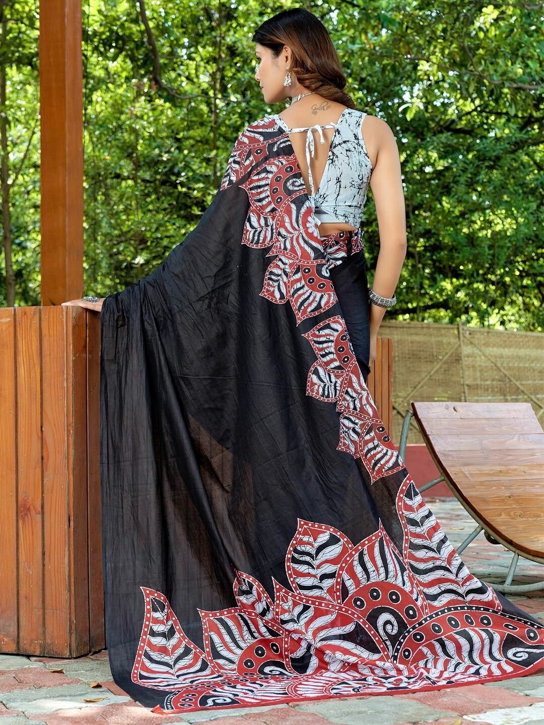 Women’s Cotton Bagh Printed Saree With Unstitched Blouse