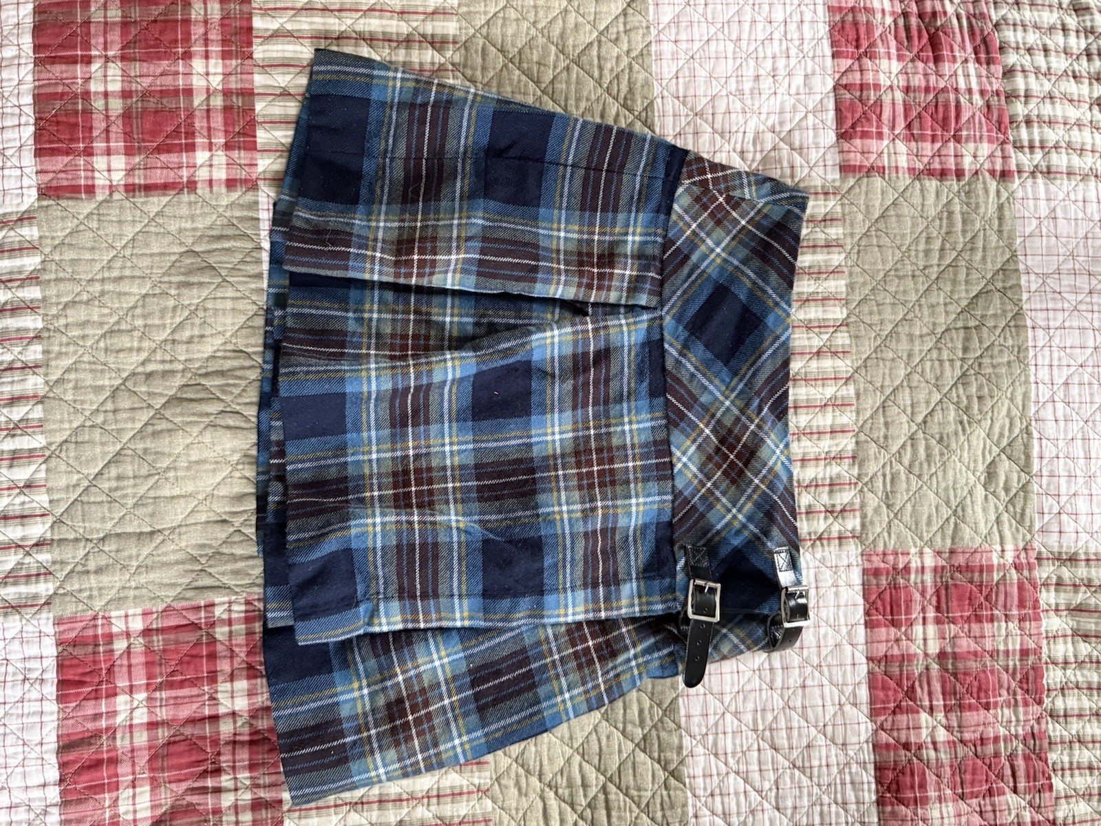 Lochcarron of Scotland 100% Pure New Scottish Wool Holyrood Tartan Mini Kilt