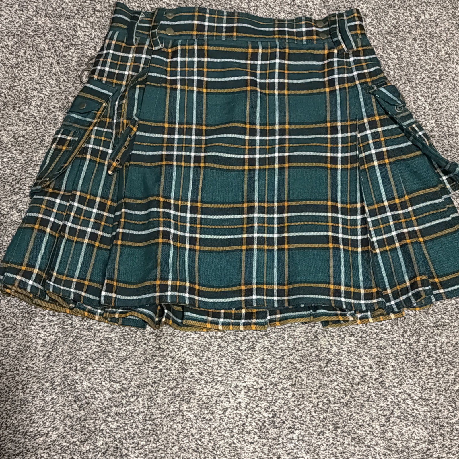 Scottish Style Green Tartan Utility Kilt Men’s 36 ” Waist NICE!!!