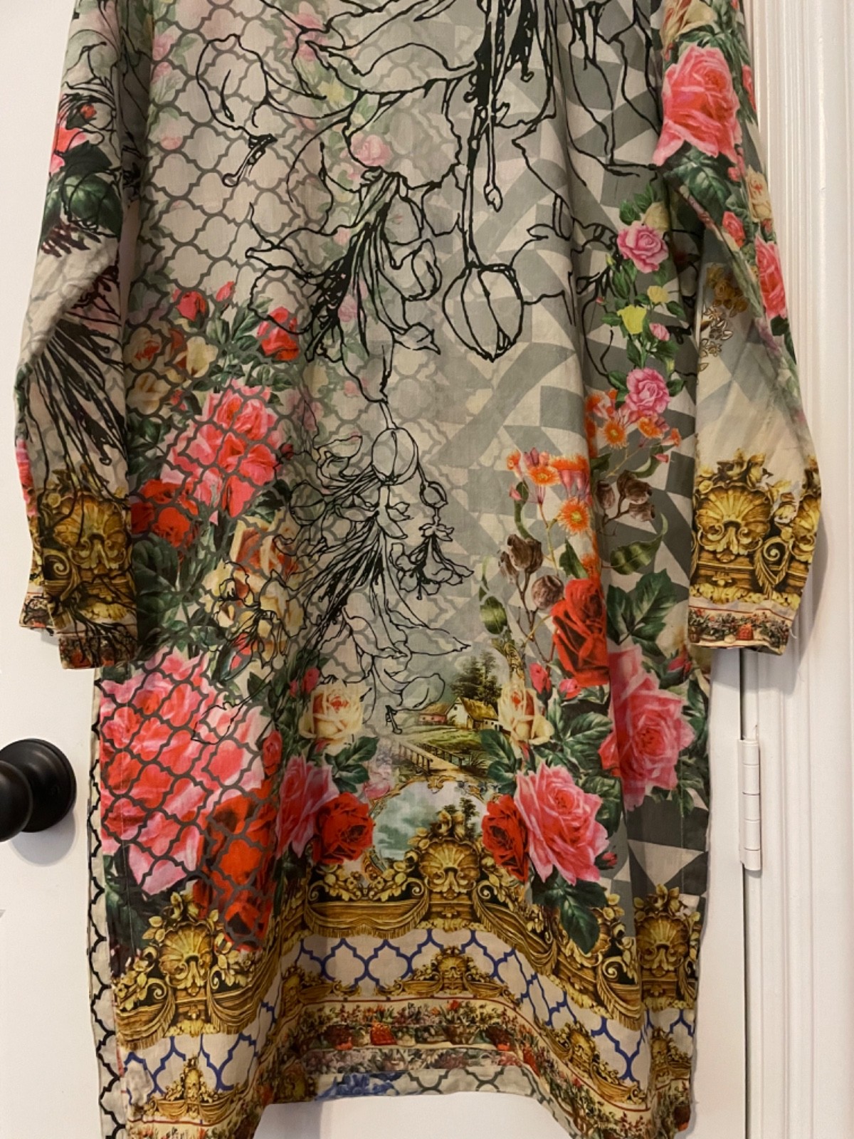 Women’s Printed kurti fabric Lawn Size Small Brand Warda.