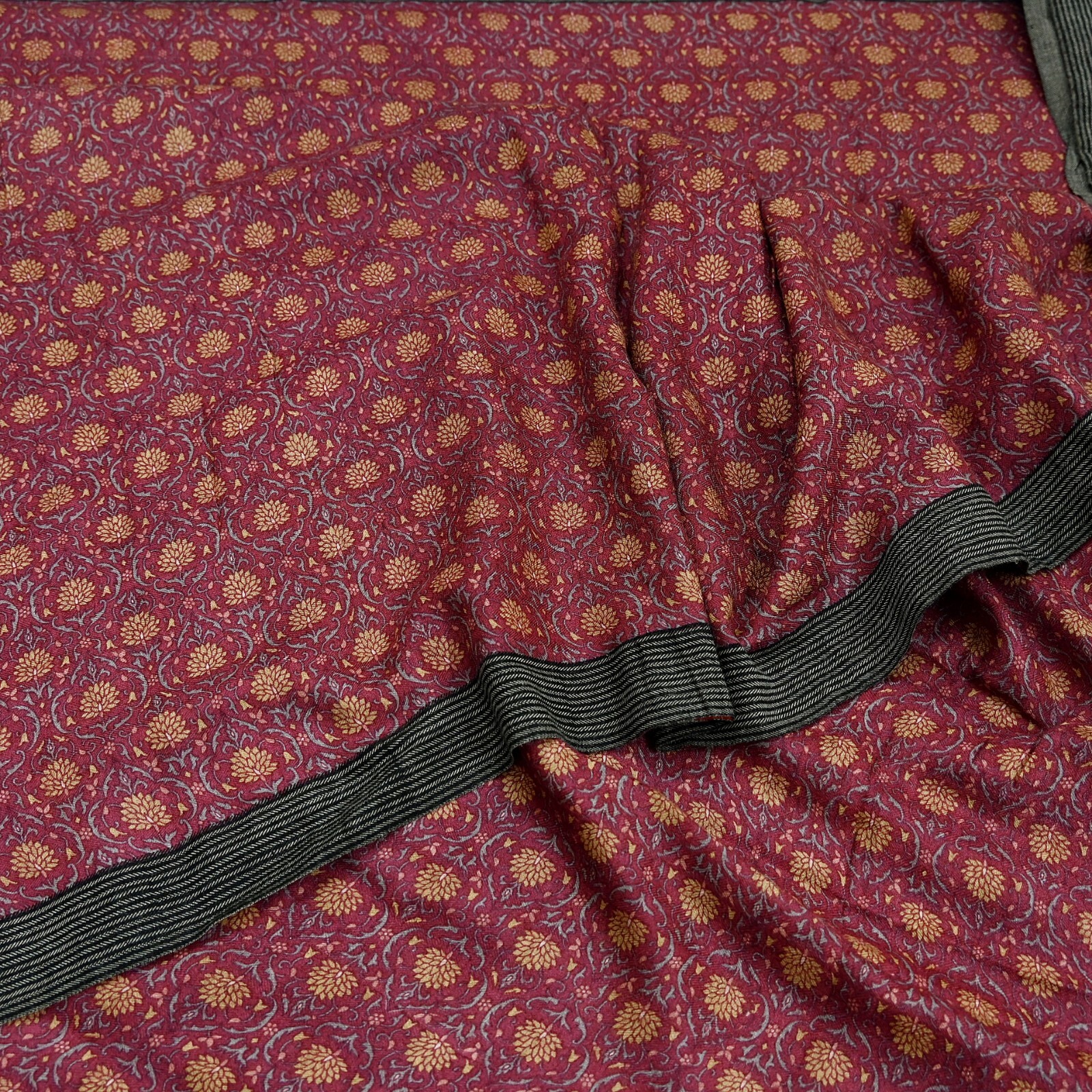 Vintage Maroon Heavy Saree Pure Woolen Woven Printed Sari Craft Fabric 5Yd Soft