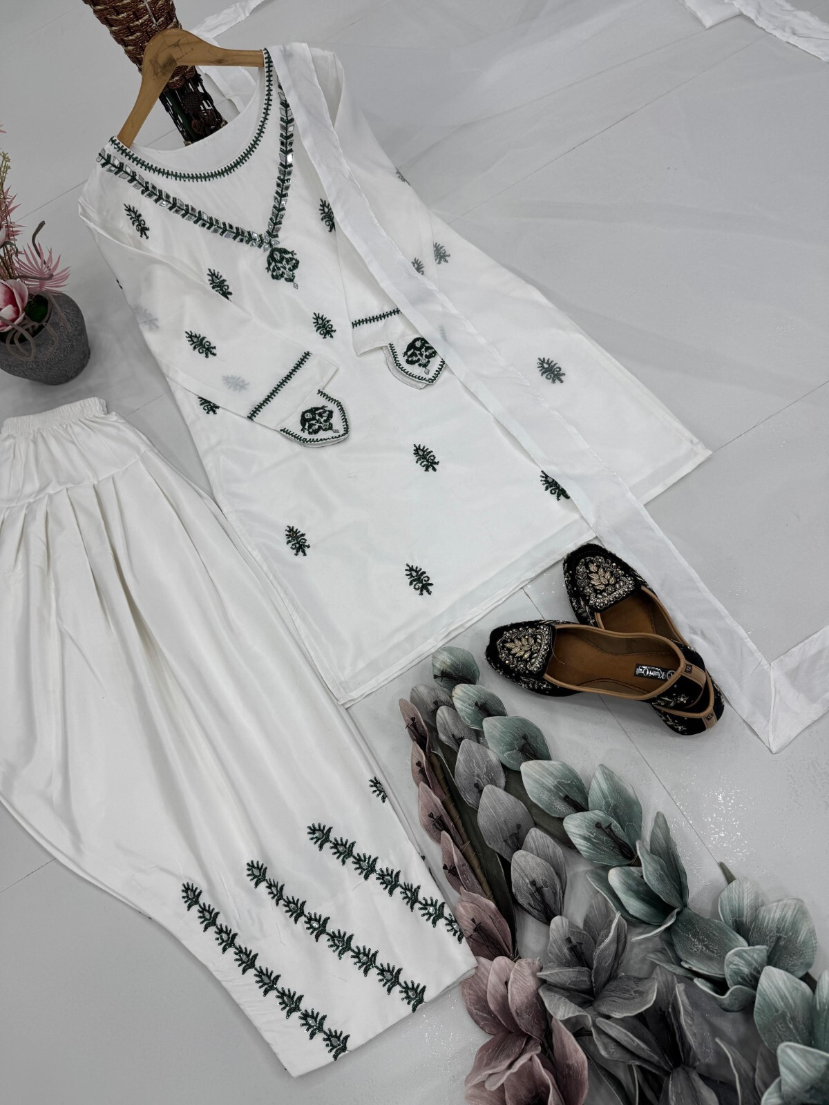 Natural Crepe Fabric Bridesmaid Party Wedding Apparel Kurti Palazzo Dupatta Set