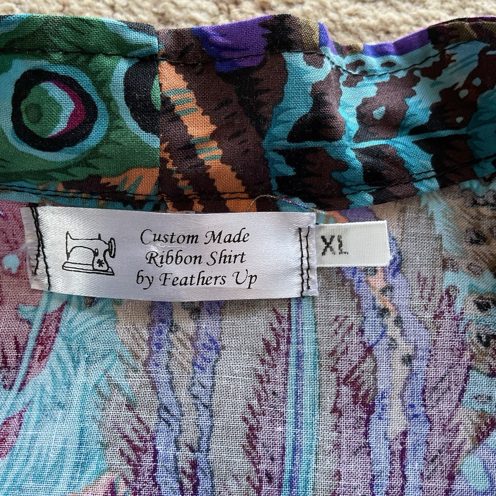 Printed FEATHERS UP Custom Made Ribbon Shirt XL Notch Neck Ruffled Sleeves