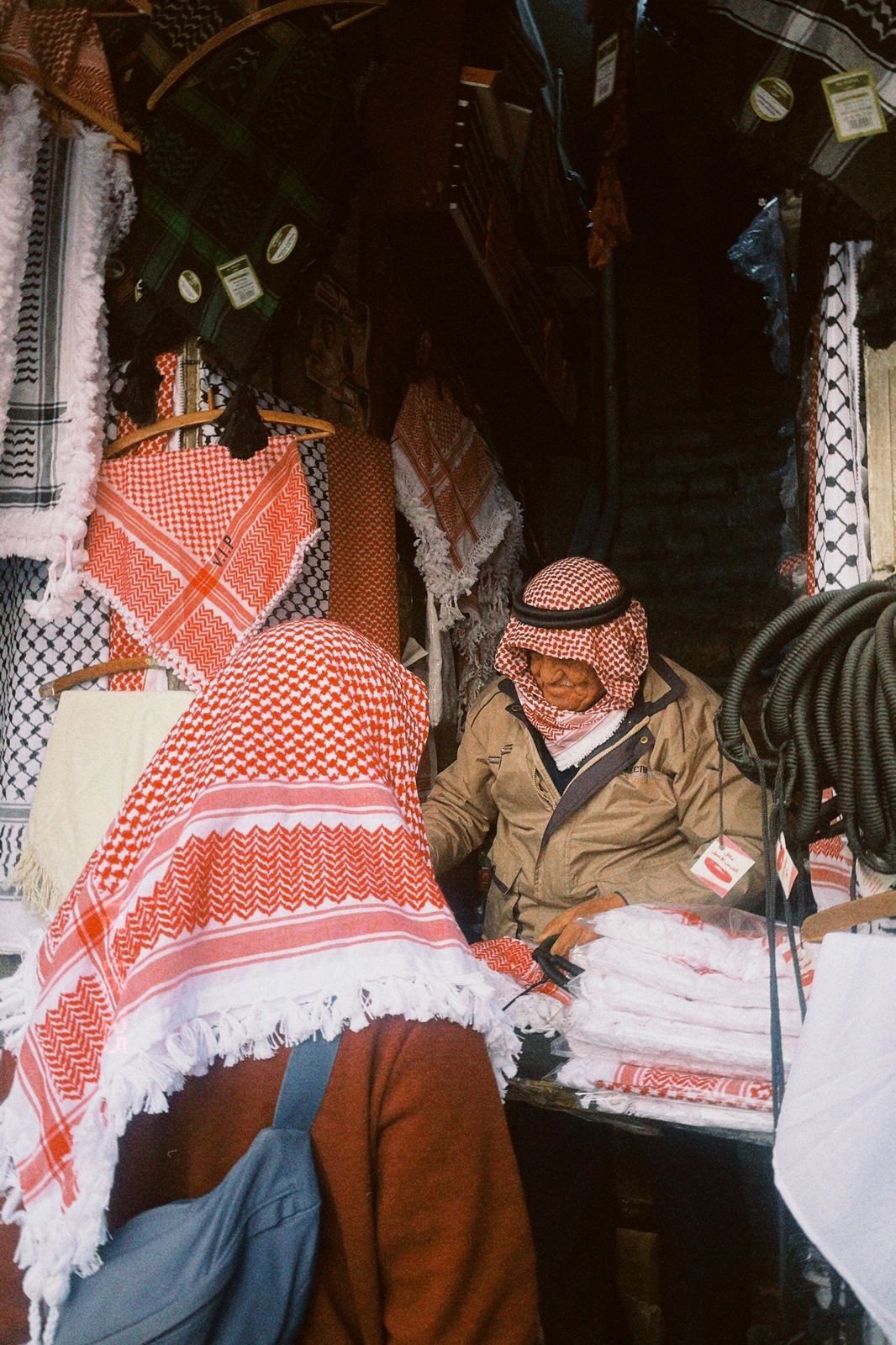 palestine Keffiyeh & Jordanian Shemagh Scarf Fringed Arabic Red شماغ و كوفية