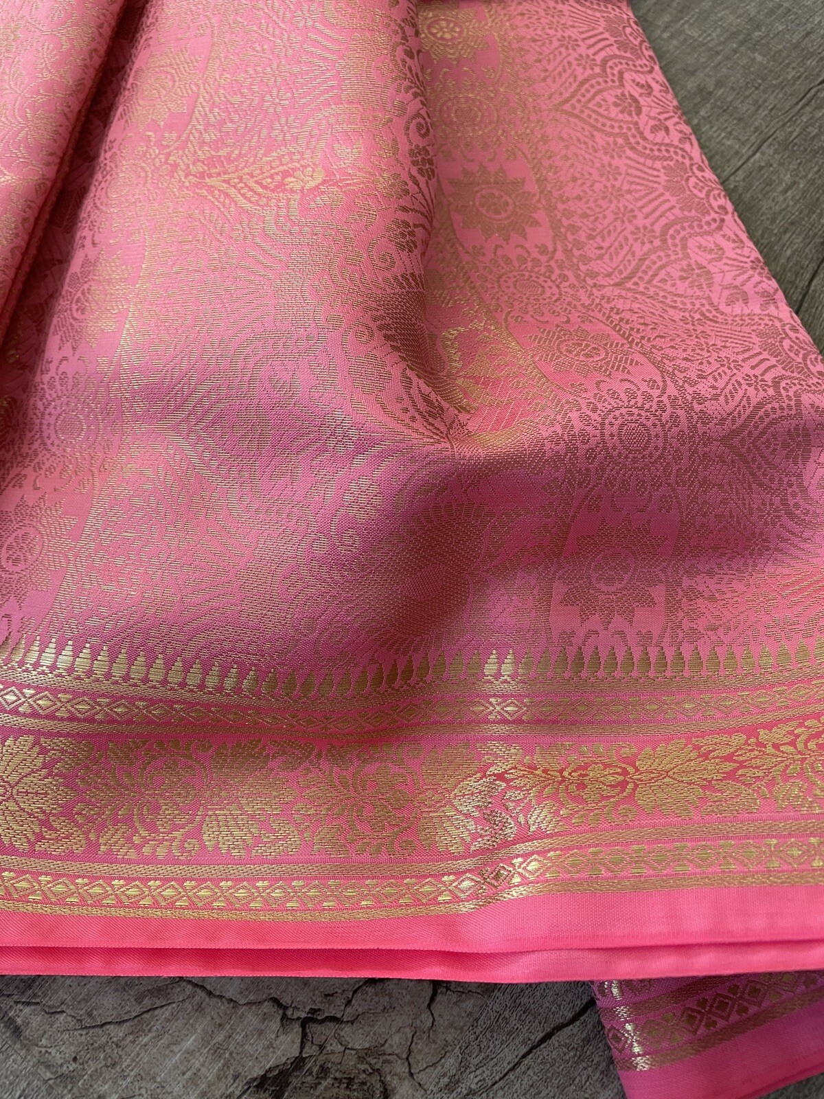 Indian Women’s NWT Brocade Artificial Silk Sari PINK/PEACH Golden Border SAREE