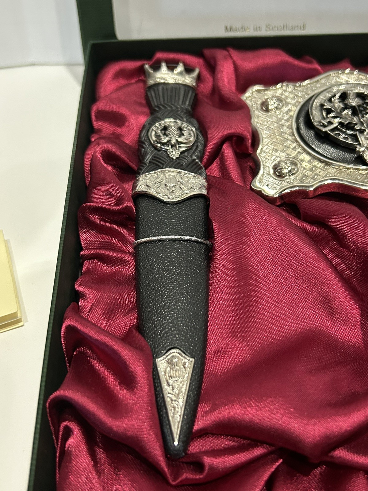 New Scottish Thistle Clan Crest Pewter Gift Set – Sgian Dubh, Kilt Pin, Buckle