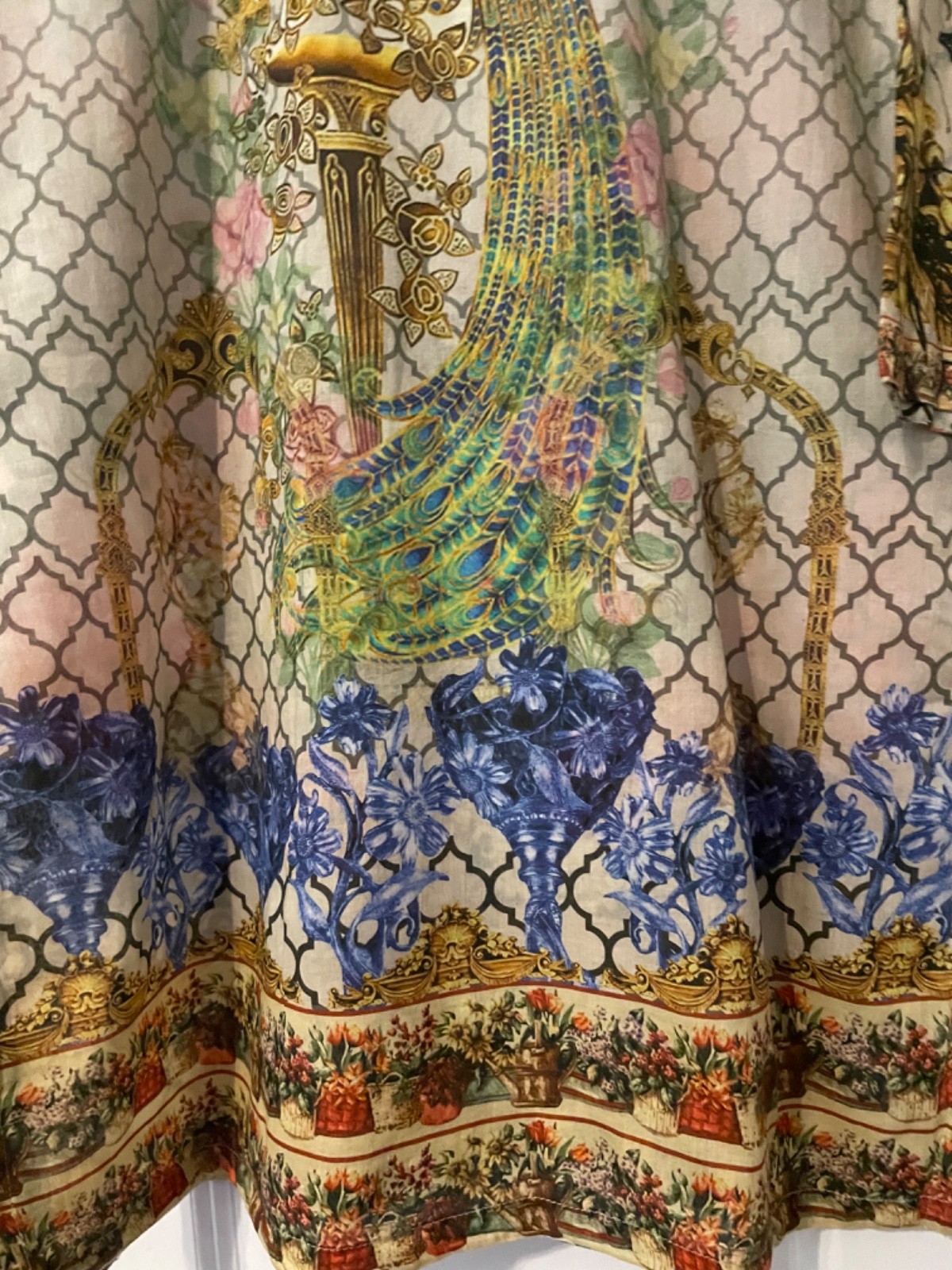 Women’s Printed kurti fabric Lawn Size Small Brand Warda.