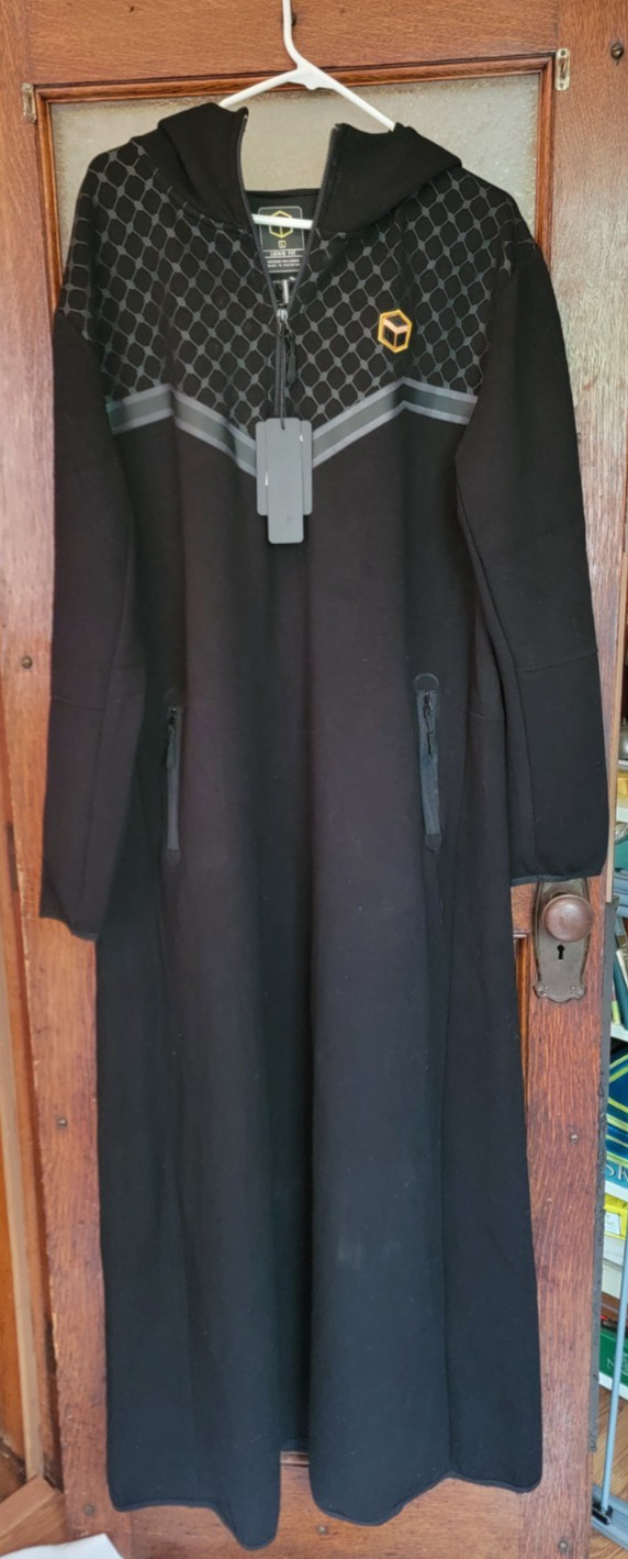 Tech Thobe – New with Tags – Black – Long Fit
