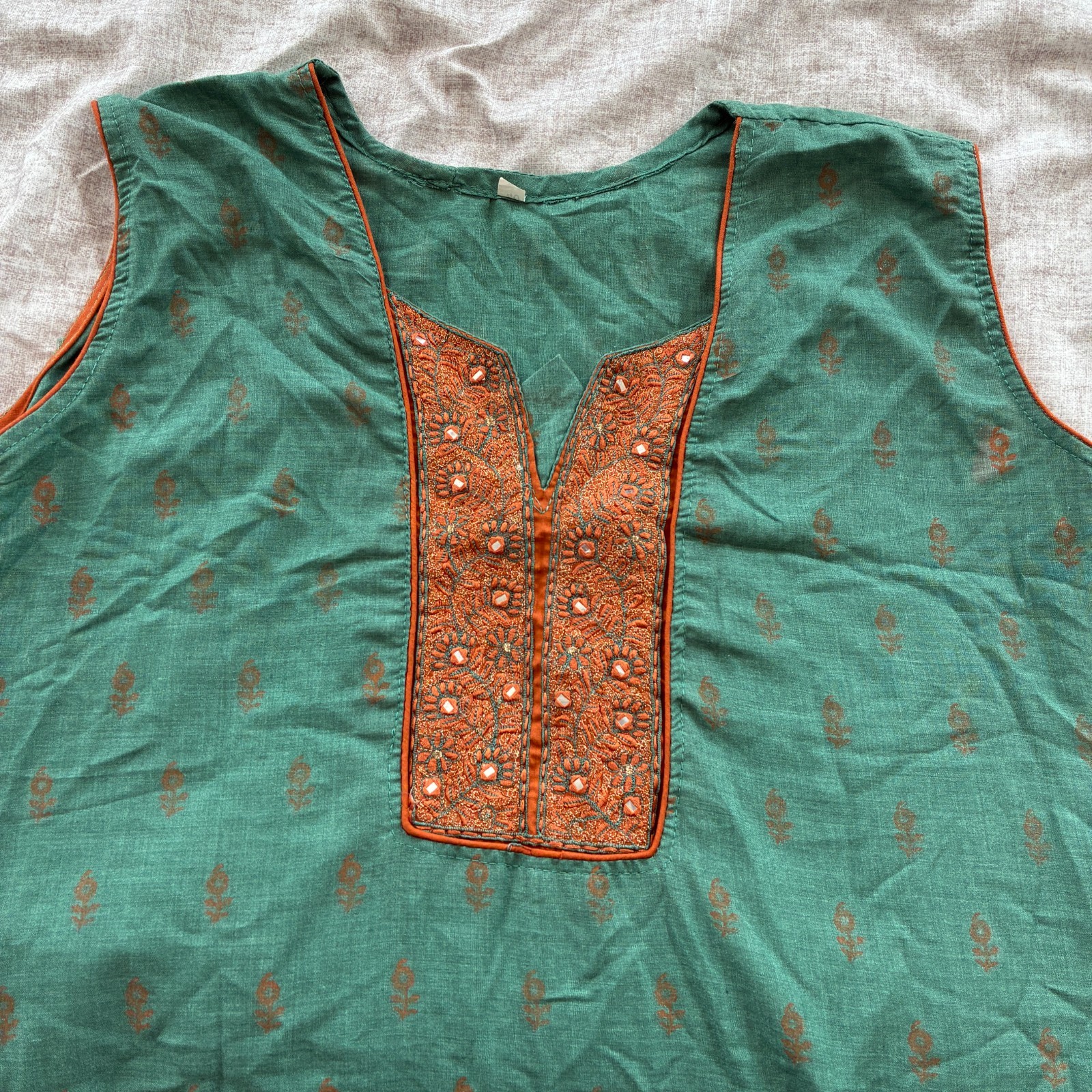UNBRANDED Kurti Tunic Top Size 40 Green Rust Mirror Work Embroidered Floral Boho