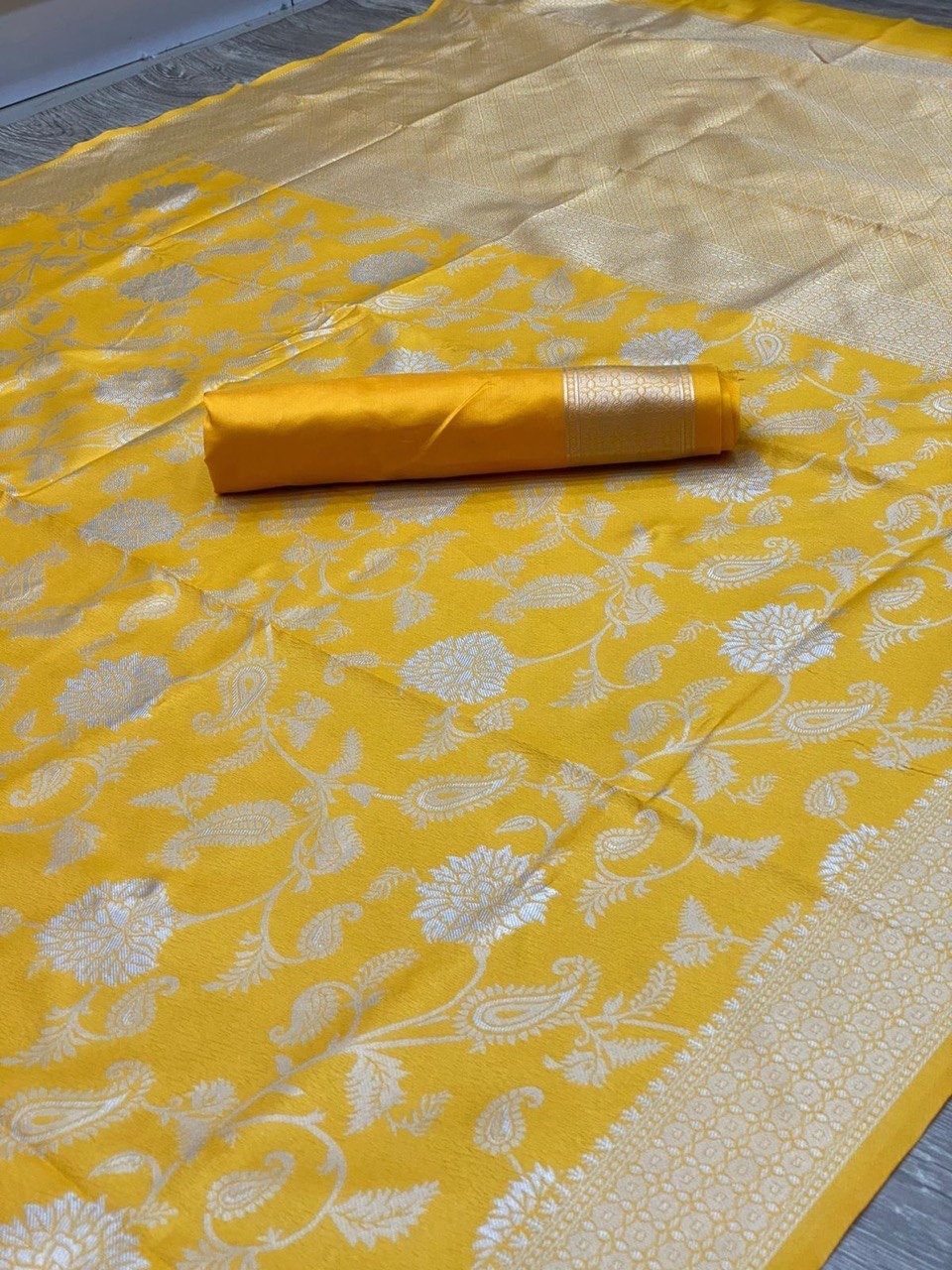 Radiant Yellow Wedding Saree Soft Silk with Rich Jacquard Weave Pallu indian
